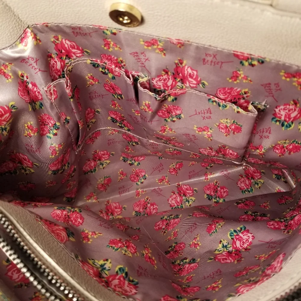 Betsey Johnson Tote - Picture 6 of 13